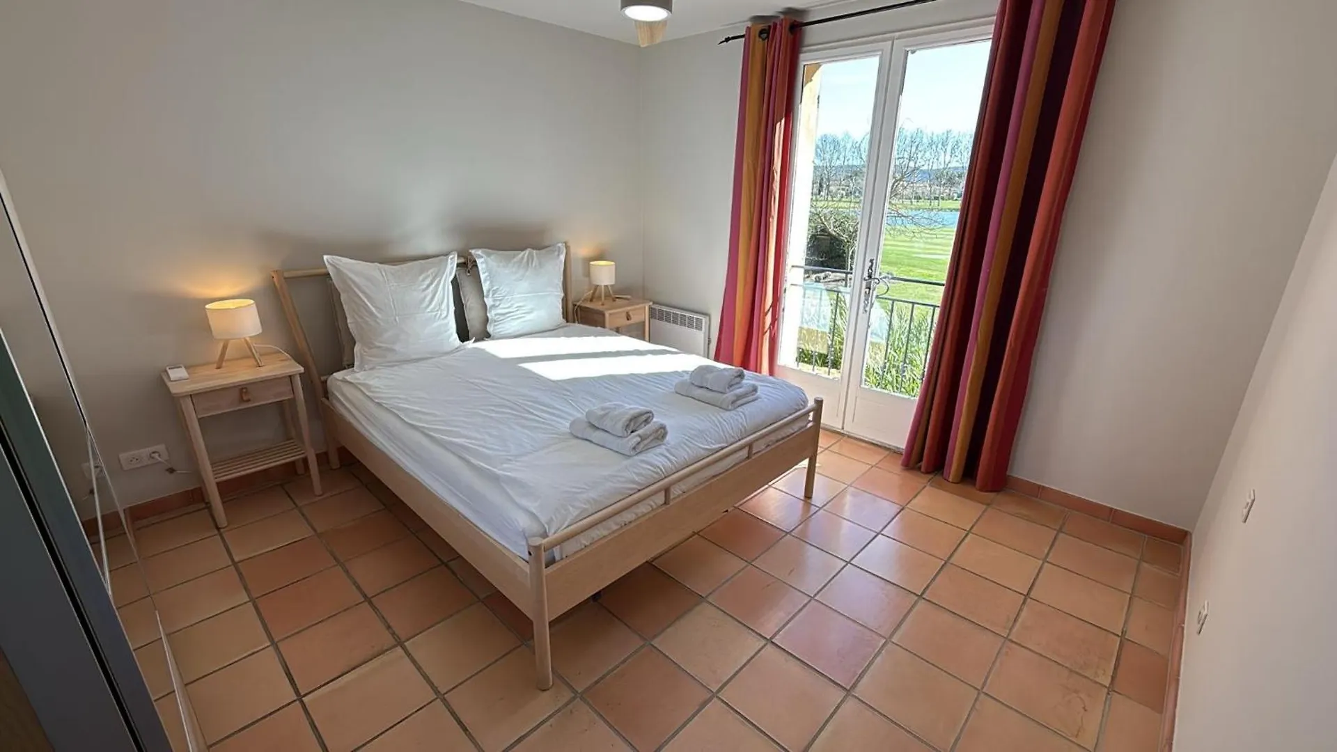 Villa Villa-Provence-Pont-Royal Mallemort France